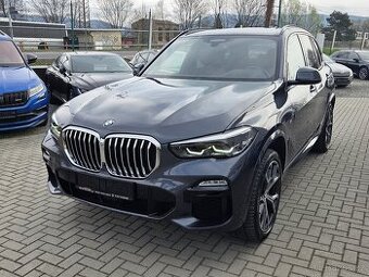 BMW X5 30d xDrive Mpaket HUD VZDUCH KAMERA TAŽNÉ