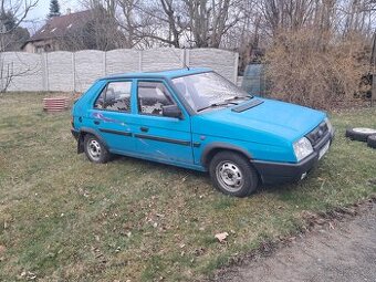 Škoda favorit 135