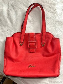 Kabelka Guess