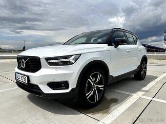 Volvo XC40, D4 140 KW Drive-E R-Design AWD | Nezav. Topení