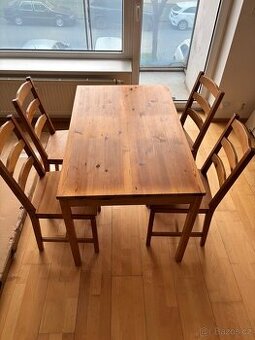 Dřevěný stůl + 4 židle IKEA