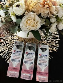Crest 3D white brilliance z USA - belici pasta
