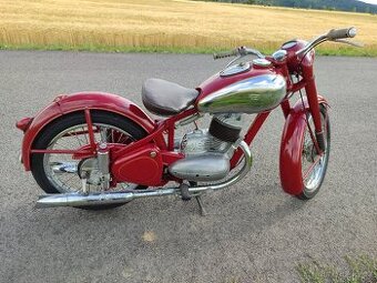 Jawa 250 pérák Zbrojovka
