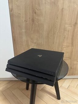 PlayStation 4 Pro 1TB + DualShock 4 ovladač