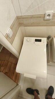 Electrolux horní plnění