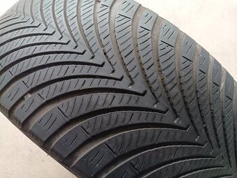 225/45 R18 KUMHO (2522)