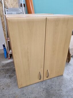 2ks horní kuchyňské skříňky