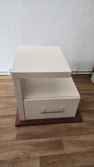 Noční stolky