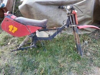 Kostra Jawa pionýr cross