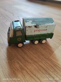 Prodám staré plechové nákl.autíčko