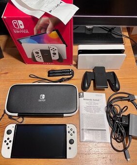 Nintendo Switch OLED v záruce ve skvělém stavu