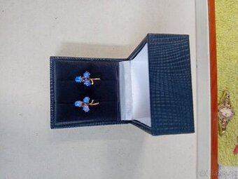 120 LET STARÉ ZLATÉ NÁUŠNICE S OPÁLY