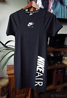 Šaty Nike Air vel.S