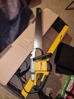 DeWALT DWE399 Alligator pila