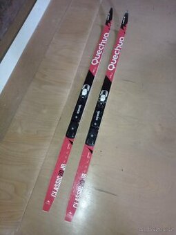 Dětské běžecké lyže 120 cm, šupiny, NNN