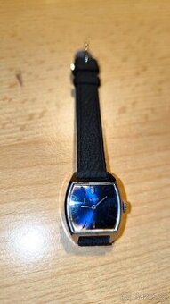 Dámské hodinky Luch, funkční.