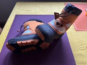 Trespass Dětská zimní obuv Unisex vel. 25