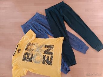 3x chlapecké oblečení vel. S/M, komplet za 25 Kč