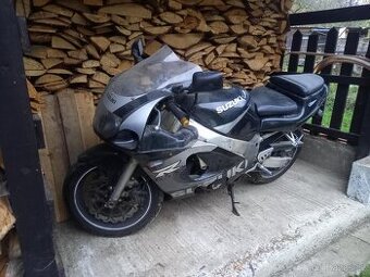 Suzuki GSXR 600