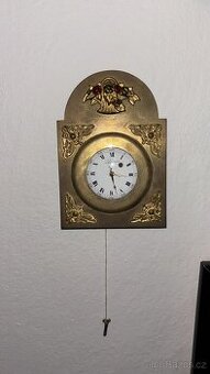 Kopím starozitne hodiny