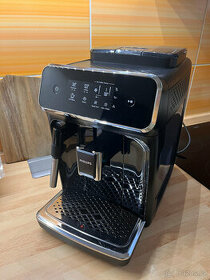 Kávovar Philips 2200 series EP2221/40