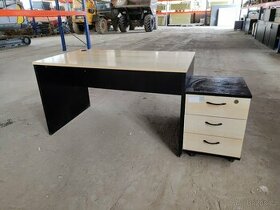Kancelářské stoly a zásuvky - 1