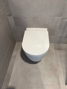 Nové závěsné WC Duravit ME by Starck + WC sedátko