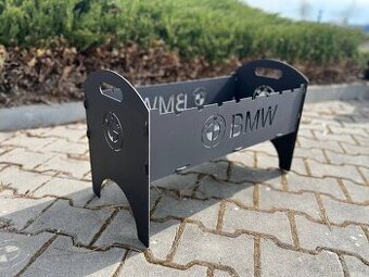 Rozkládací gril BMW