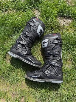 Gaerne sg 22