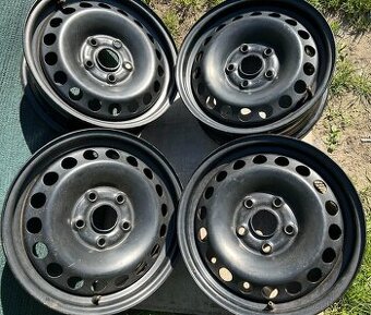 4x černé disky Škoda Octavia, VW nebo SEAT, použité