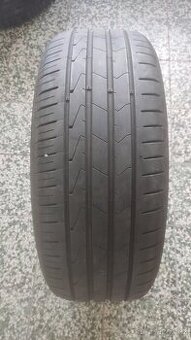 Letni pneu 215/55/17