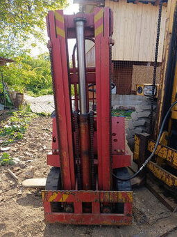 Věž z VZV nosnosnst 1500kg, zdvih 4,5m, triplex