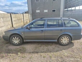 ŠKODA OCTAVIA 1 COMBI TOUR
