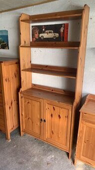 Ikea Leksvik knihovna antik Hemnes masiv