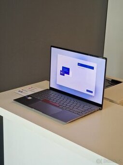 Asus Zenbook 14X OLED SPACE EDITION