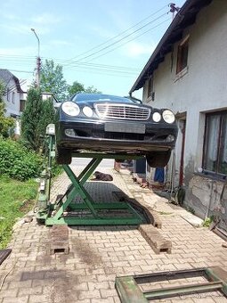 Hever nůžkový do 2t záruka na funkčnost 2 roky