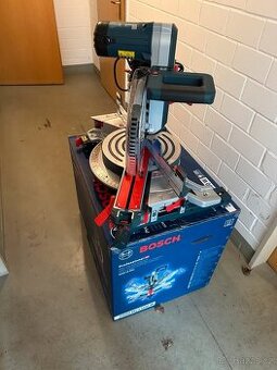 Bosch GCM 12 GDL kapovací pila + stojan GTA 3800