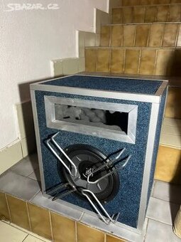 Prodám subwoofer JBL 800w