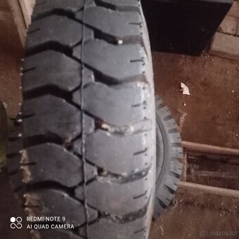 Pneumatiky na VZV