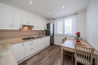 Prodej bytu 3+1 73 m² Plk. Rajmunda Prchaly, Ostrava - Porub