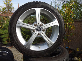 Golf/Superb/Octavia - zánovní zimní alu 17" 5x112