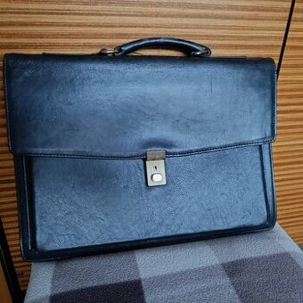 Kožená pánská taška.