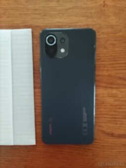 Prodám Xiaomi Mi 11 Lite 5G - 8G/128G - Dual SIM - 1