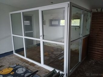 Vnitřní prosklená příčka do kanceláře, koutku, neby haly
