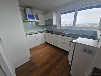 Kompletní kuchyně EWE MATT vč. spotřebičů