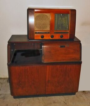 Gramofon Supraphon + rádio Tesla Largo