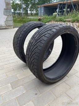 Pneu Toyo Proxes 215/35 R18