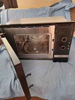 Mikrovlnná trouba Siemens, vestavná, objem 20 l