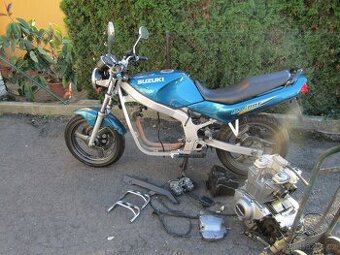 SUZUKI GS 500E
