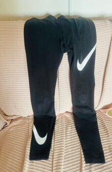 legíny Nike velikost XS